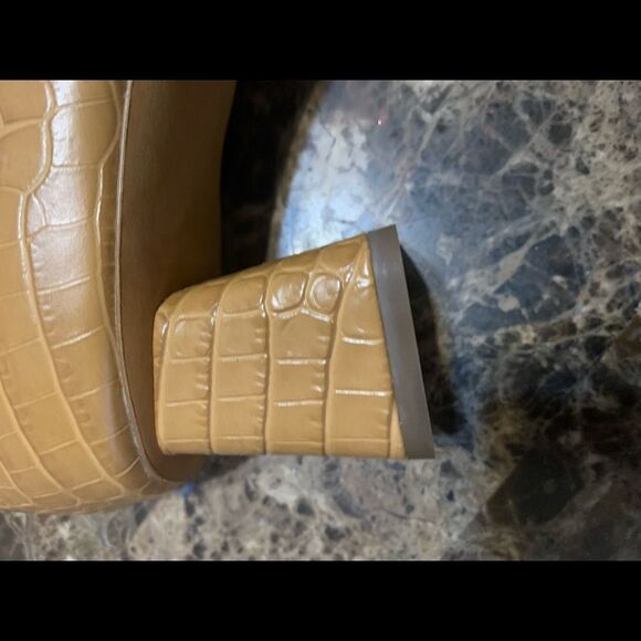 Vince Koren Croc-Embossed Leather Ankle Boots Size 11M Tan Brand new - Picture 10 of 13